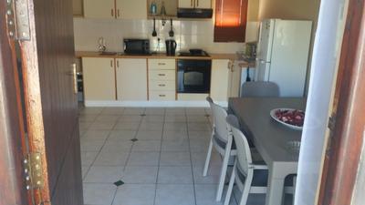 Apartment / Flat For Rent in Margate Beach, Margate
